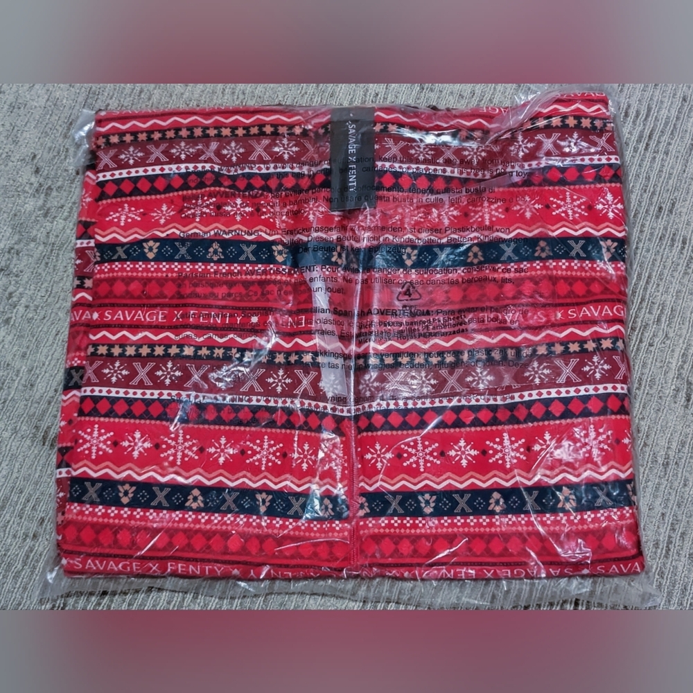 🎄BNWT! Forever Savage Hooded Onesie 1X - Sold Out Online! - Picture 7 of 8
